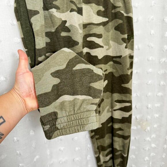 Pink Victoria's Secret Camo Green Sweatpants Womens XL - Picture 3 of 6